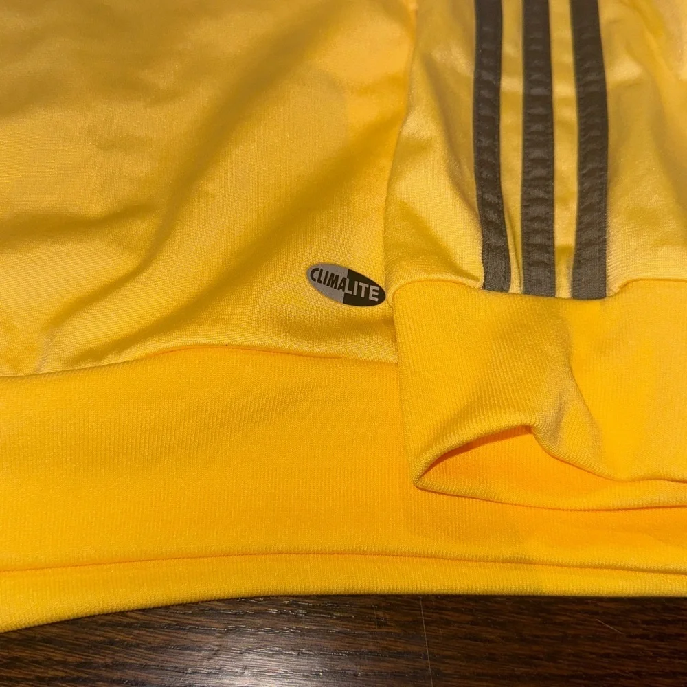 Adidas vintage Clima 365 zip up sizeXL